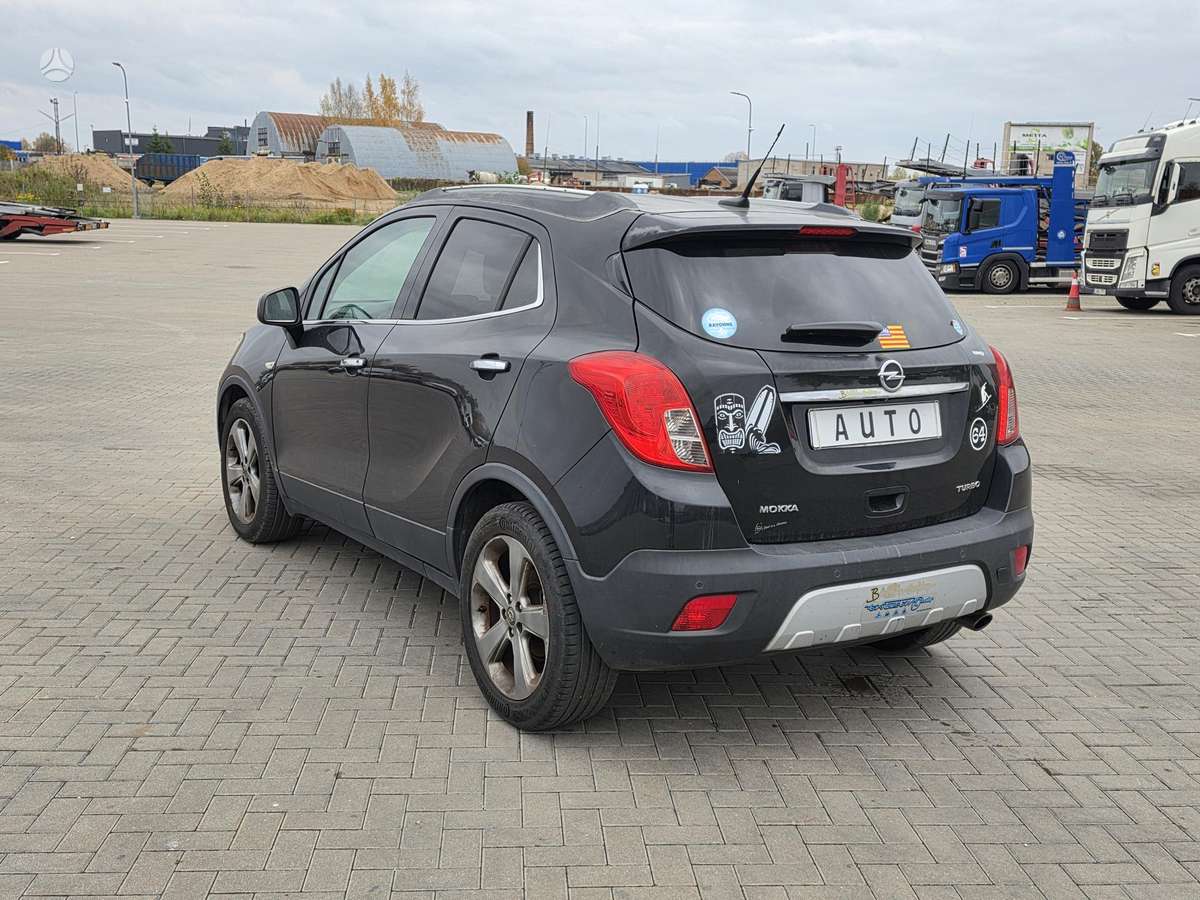 Opel Mokka 2015 — interior