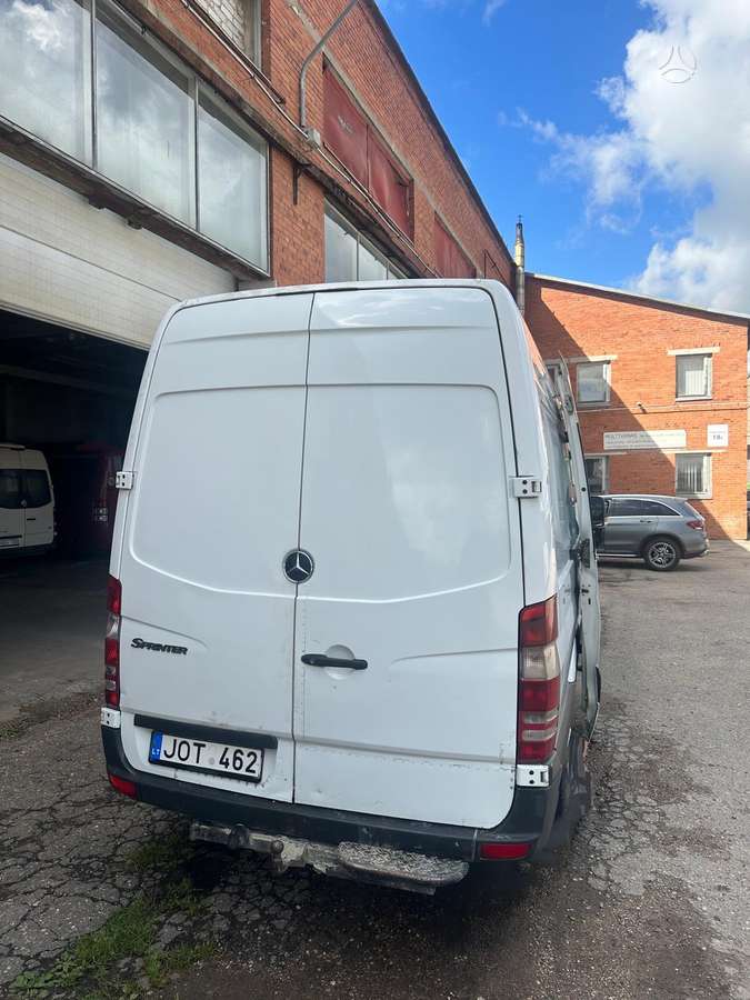 Mercedes-Benz Sprinter 2008 — салон