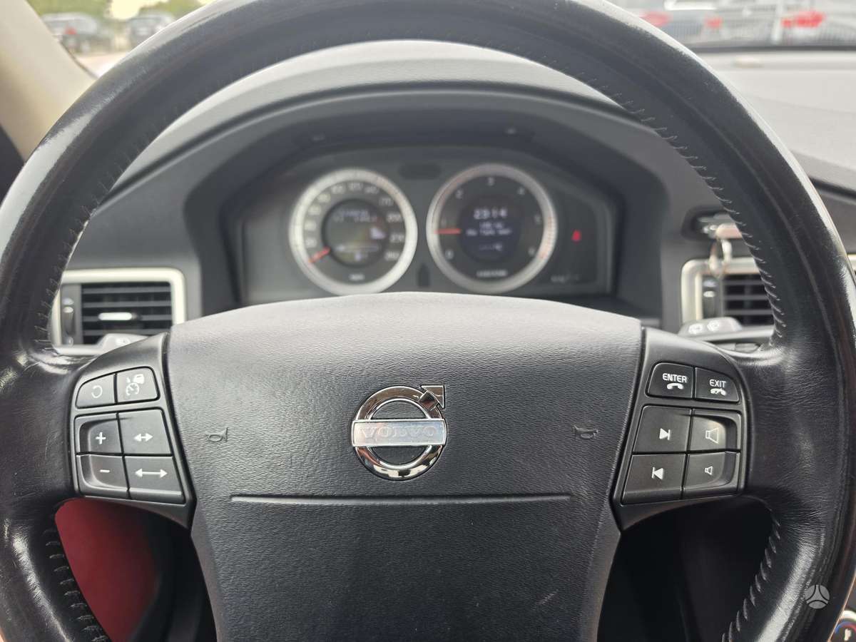Volvo V70 2008 — photo 10