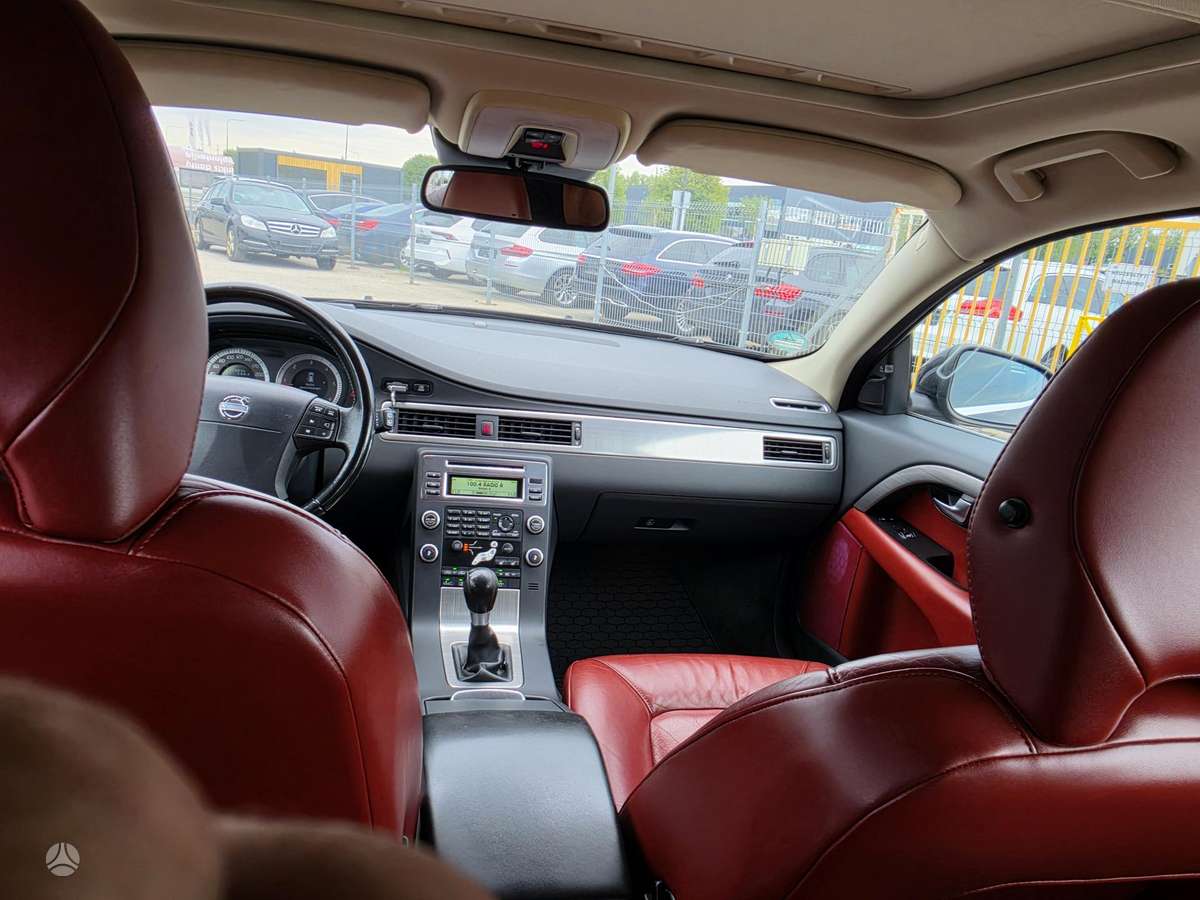 Volvo V70 2008 — photo 22