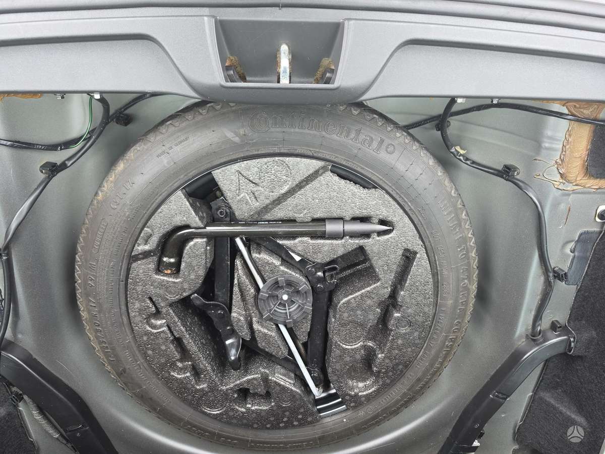 Volvo V70 2008 — photo 26