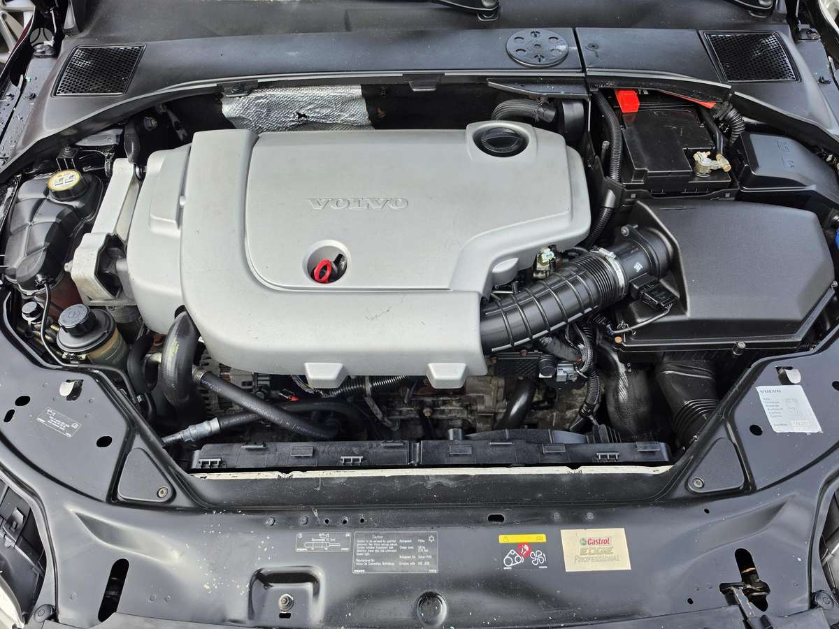 Volvo V70 2008 — photo 31