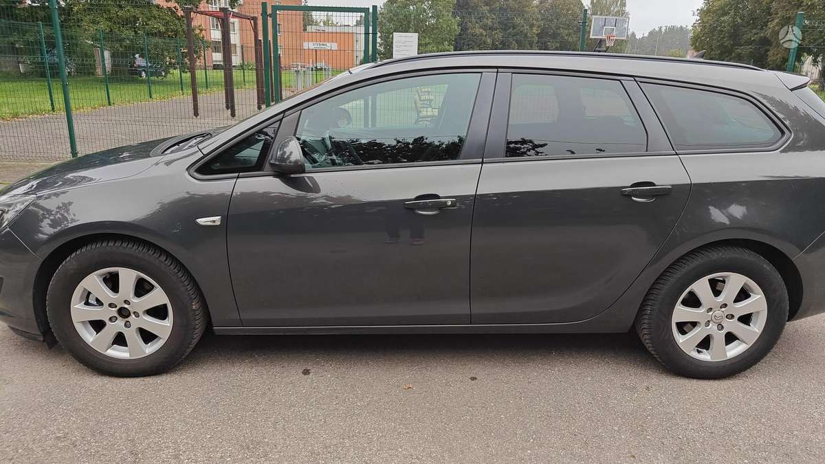 Opel Astra 2014 — photo 5
