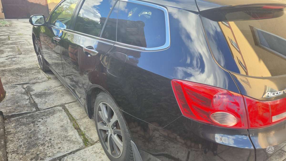 Honda Accord 2010 — салон
