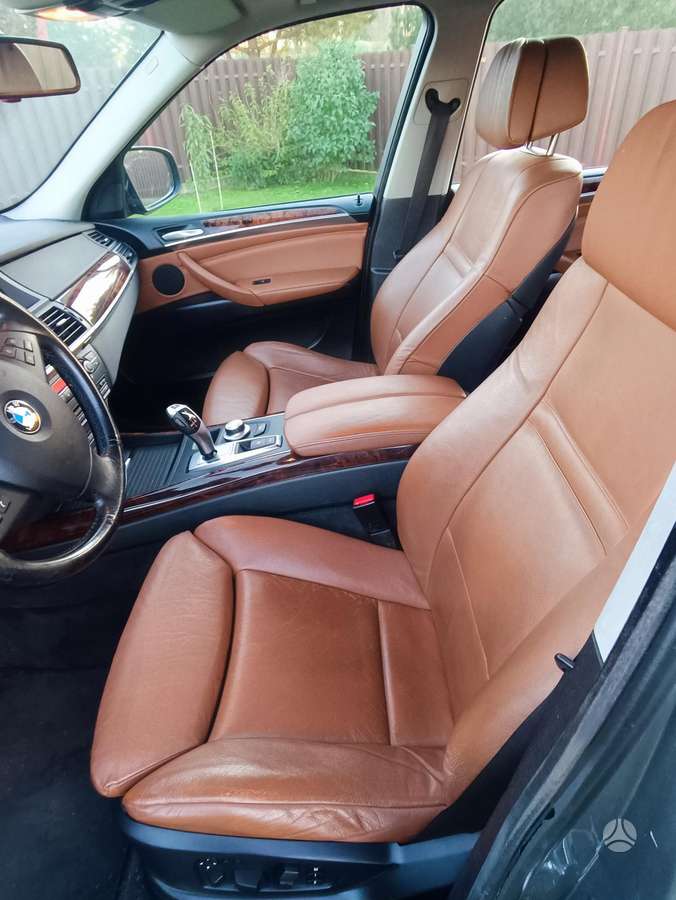 BMW X5 2008 — photo 13