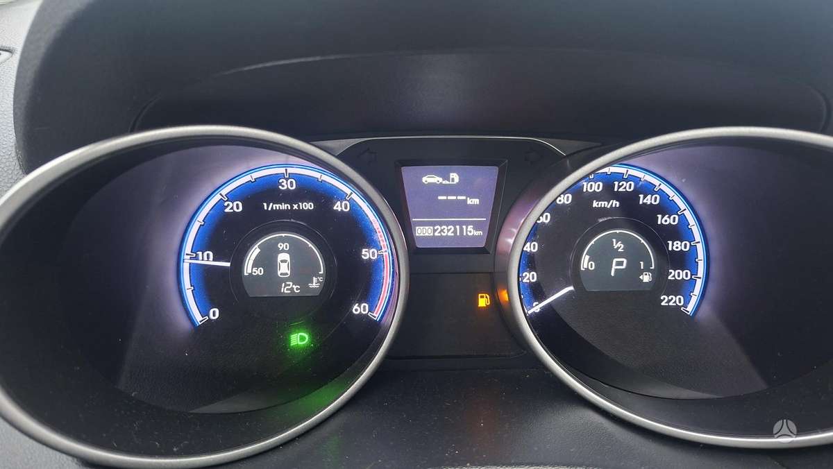 Hyundai ix35 2012 — photo 11