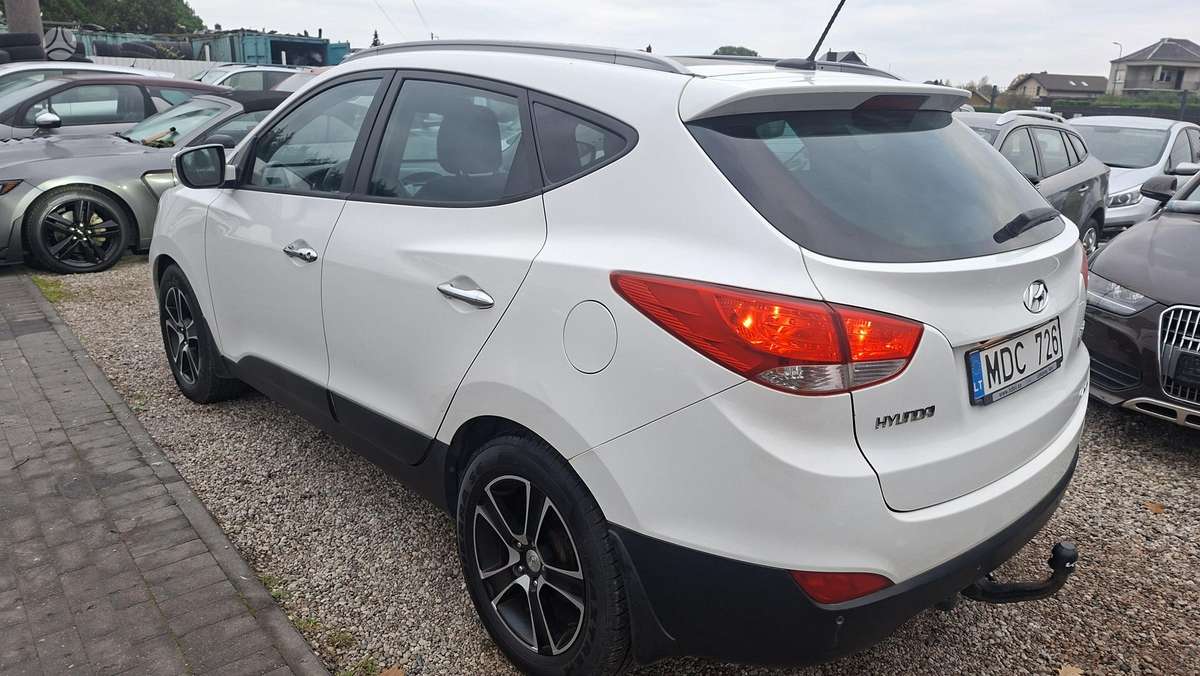 Hyundai ix35 2012 — photo 7