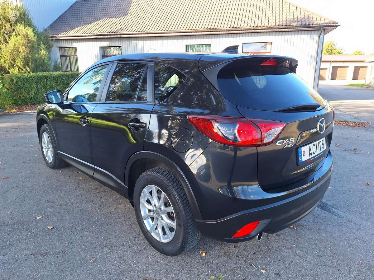 Mazda CX-5 2013 — rear view