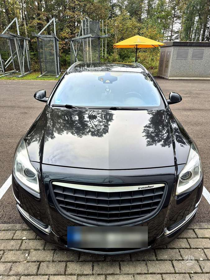 Opel Insignia 2012 — rear view