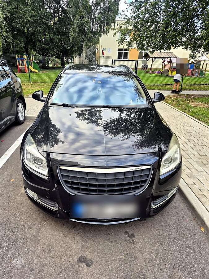 Opel Insignia 2012 — interior