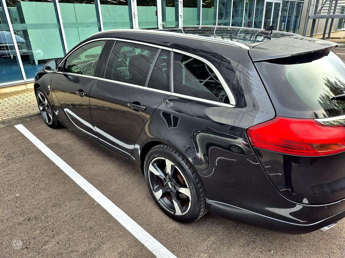 Opel Insignia 2012 — engine 1956 cm³, 194 HP (143kW)