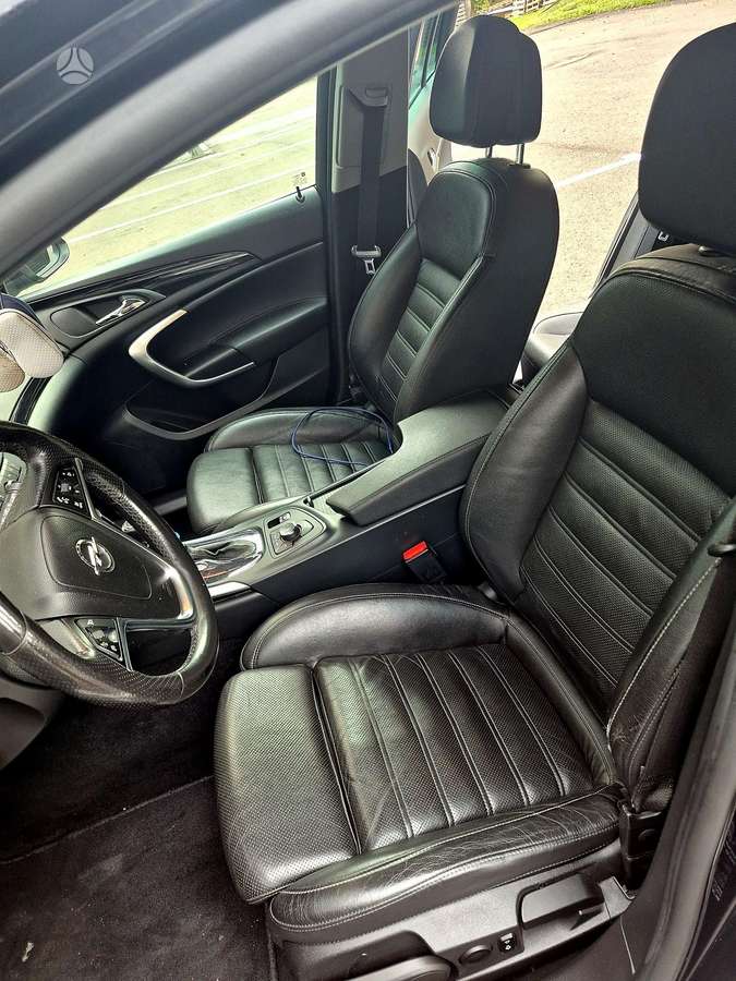 Opel Insignia 2012 — photo 8