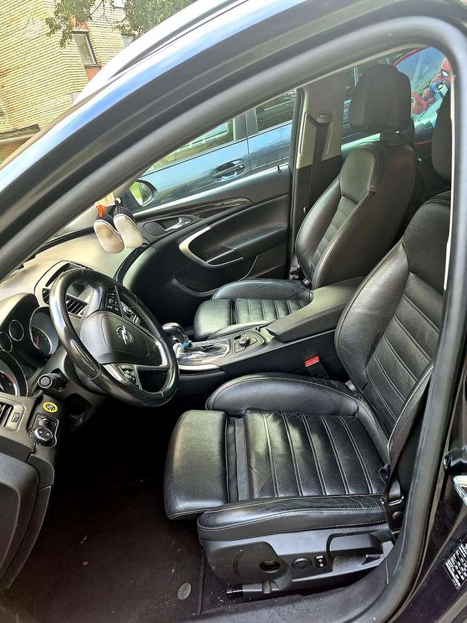 Opel Insignia 2012 — photo 9