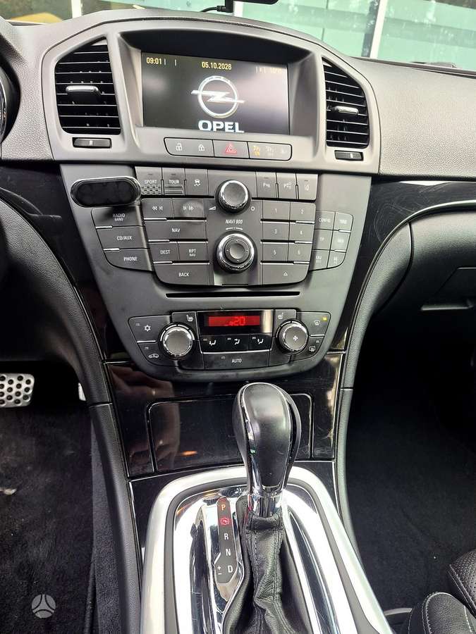 Opel Insignia 2012 — photo 9