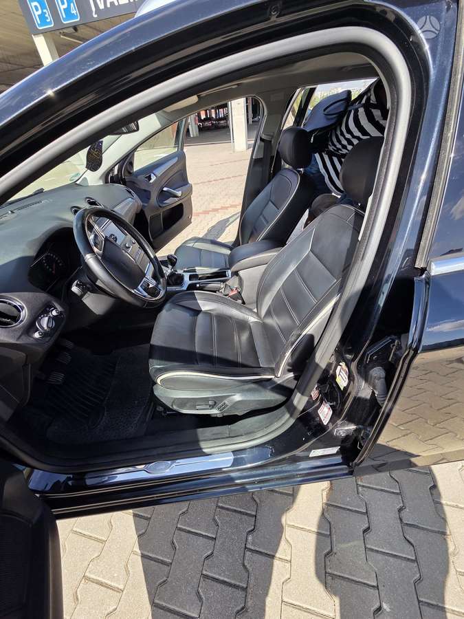 Ford Mondeo 2011 — photo 12