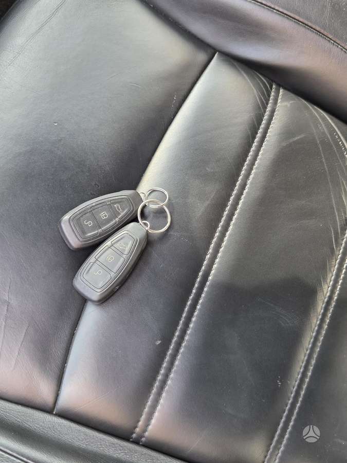Ford Mondeo 2011 — photo 15