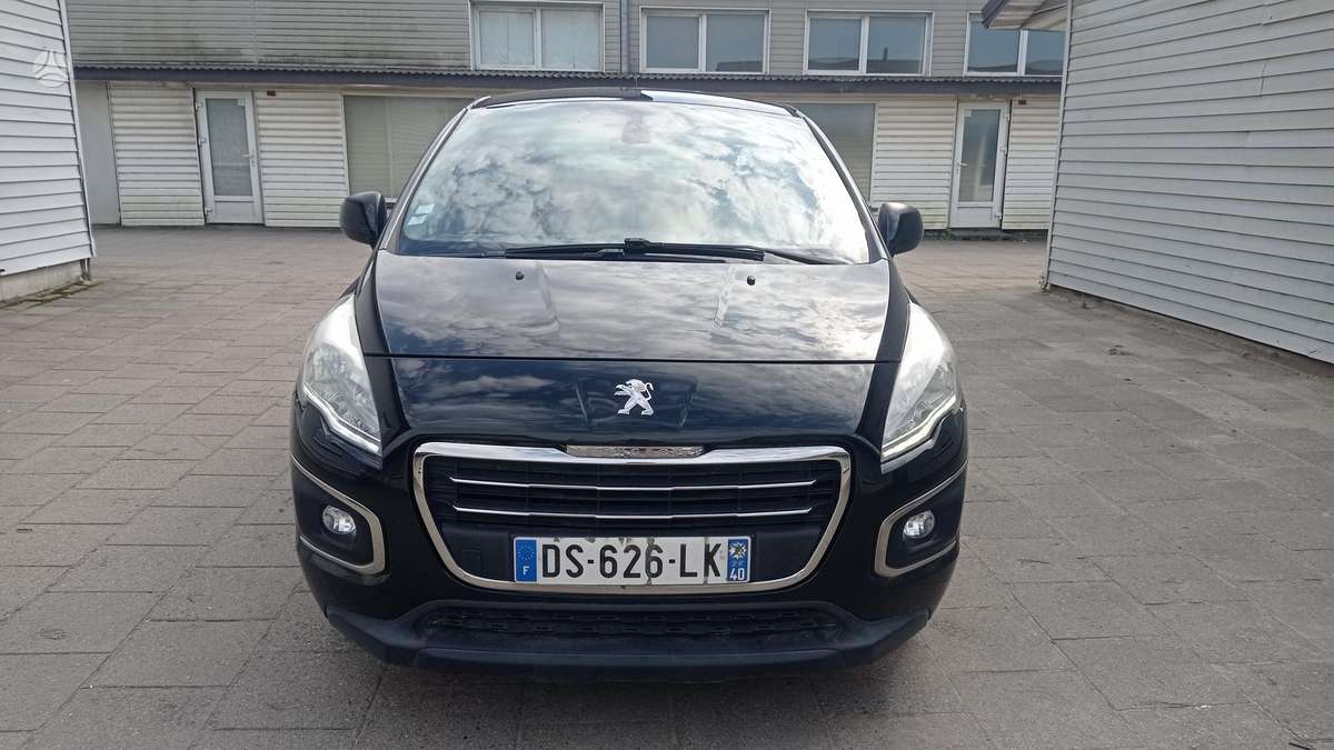 Peugeot 3008 2015 — rear view
