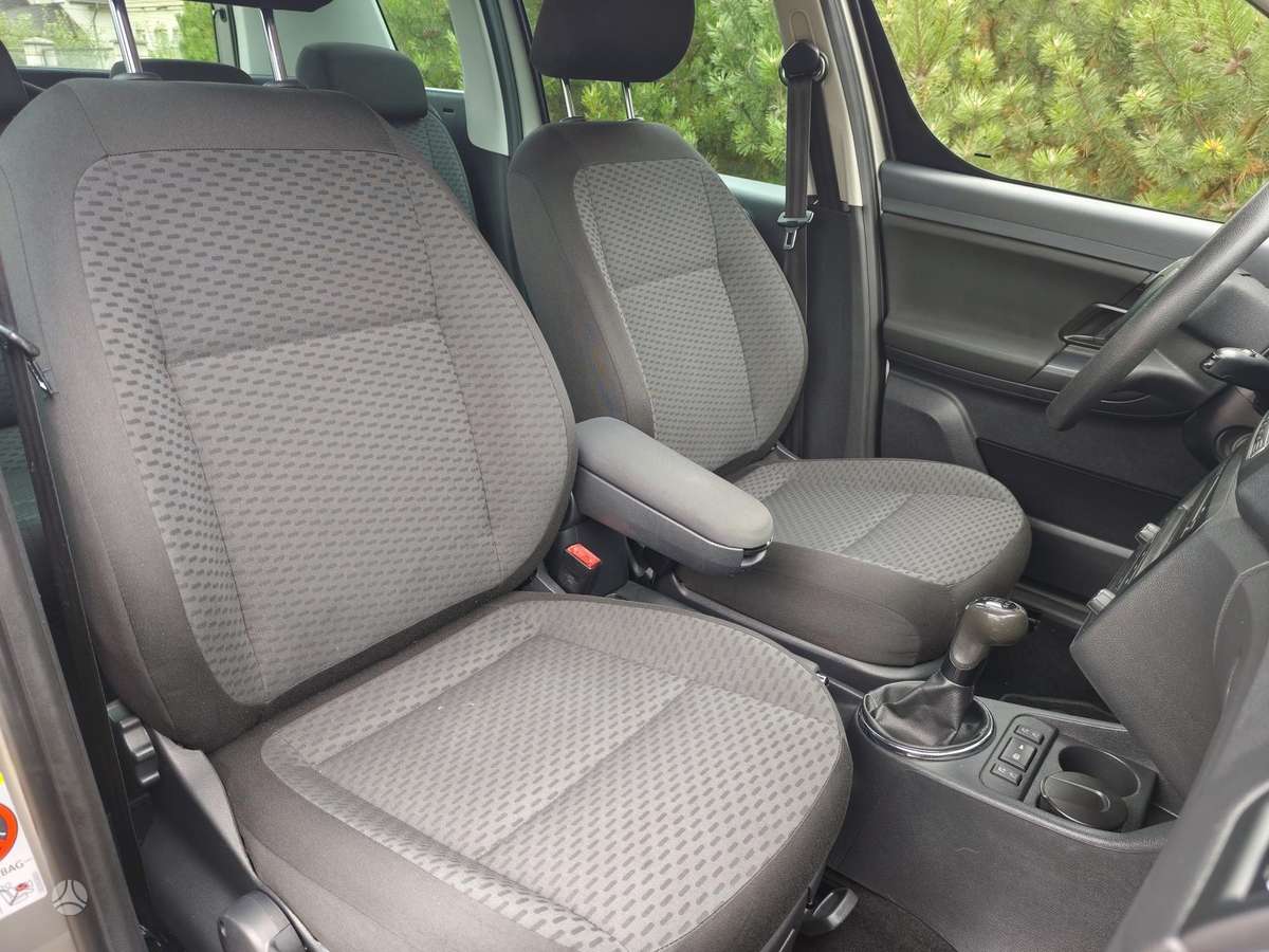 Skoda Roomster 2010 — photo 11