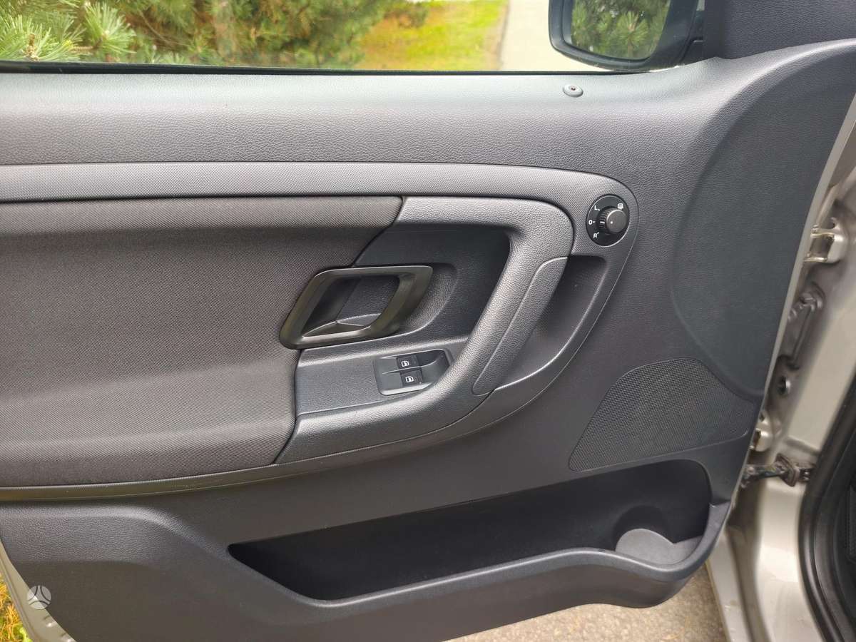 Skoda Roomster 2010 — photo 16