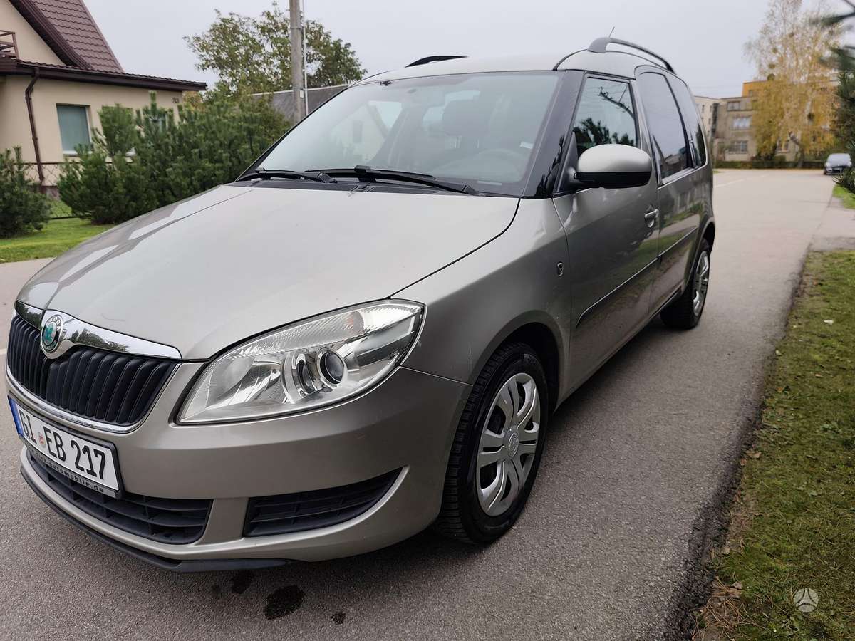 Skoda Roomster 2010 — interior