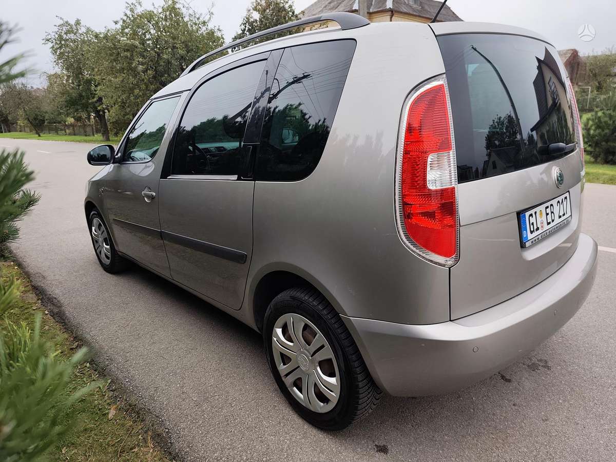 Skoda Roomster 2010 — engine 1598 cm³, 90 HP (66kW)