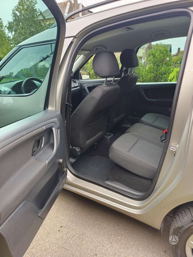 Skoda Roomster 2010 — photo 8