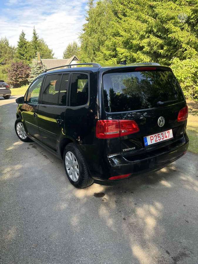 Volkswagen Touran 2011 — photo 5