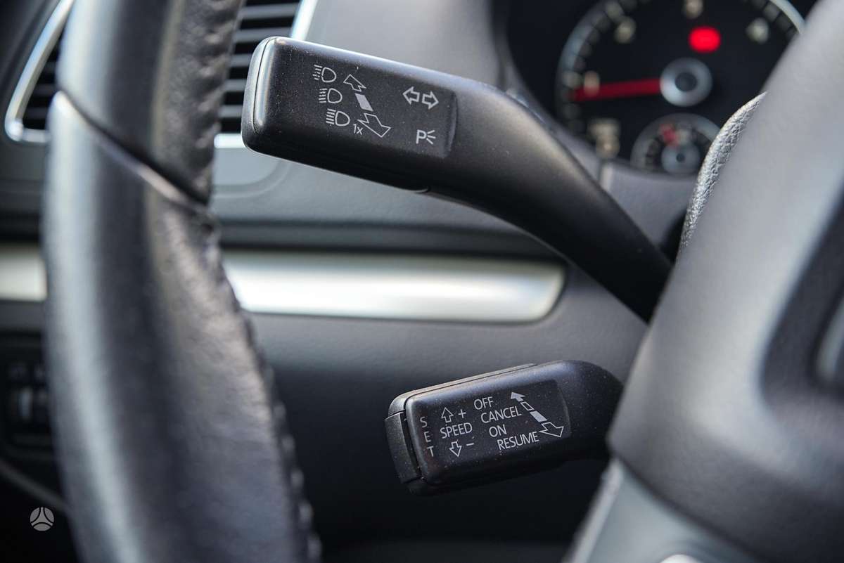 Seat Alhambra 2014 — photo 17