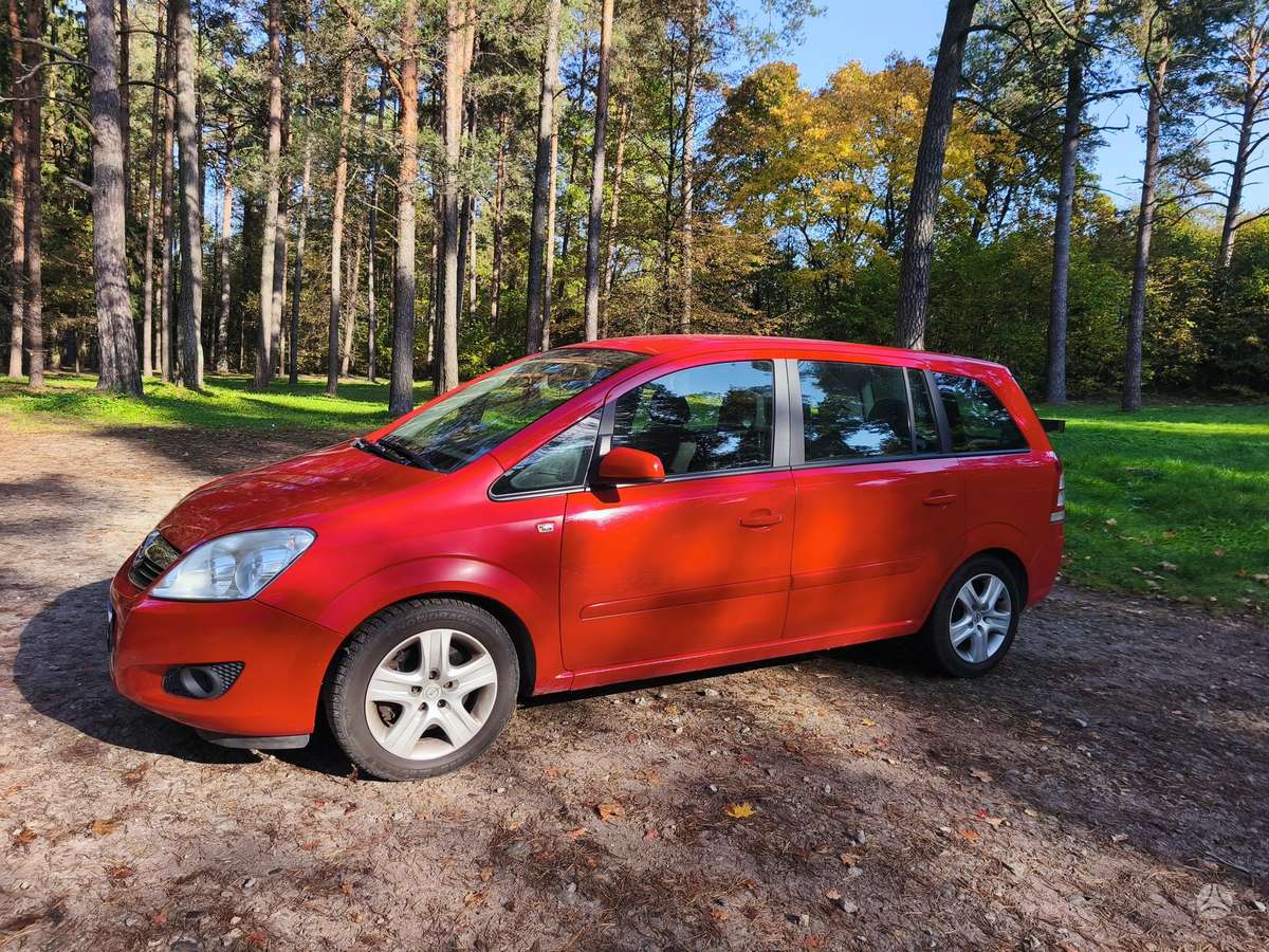 Opel Zafira 2008 — interior
