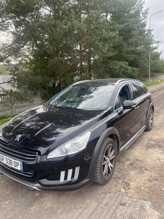 Peugeot 508 2012 — interior