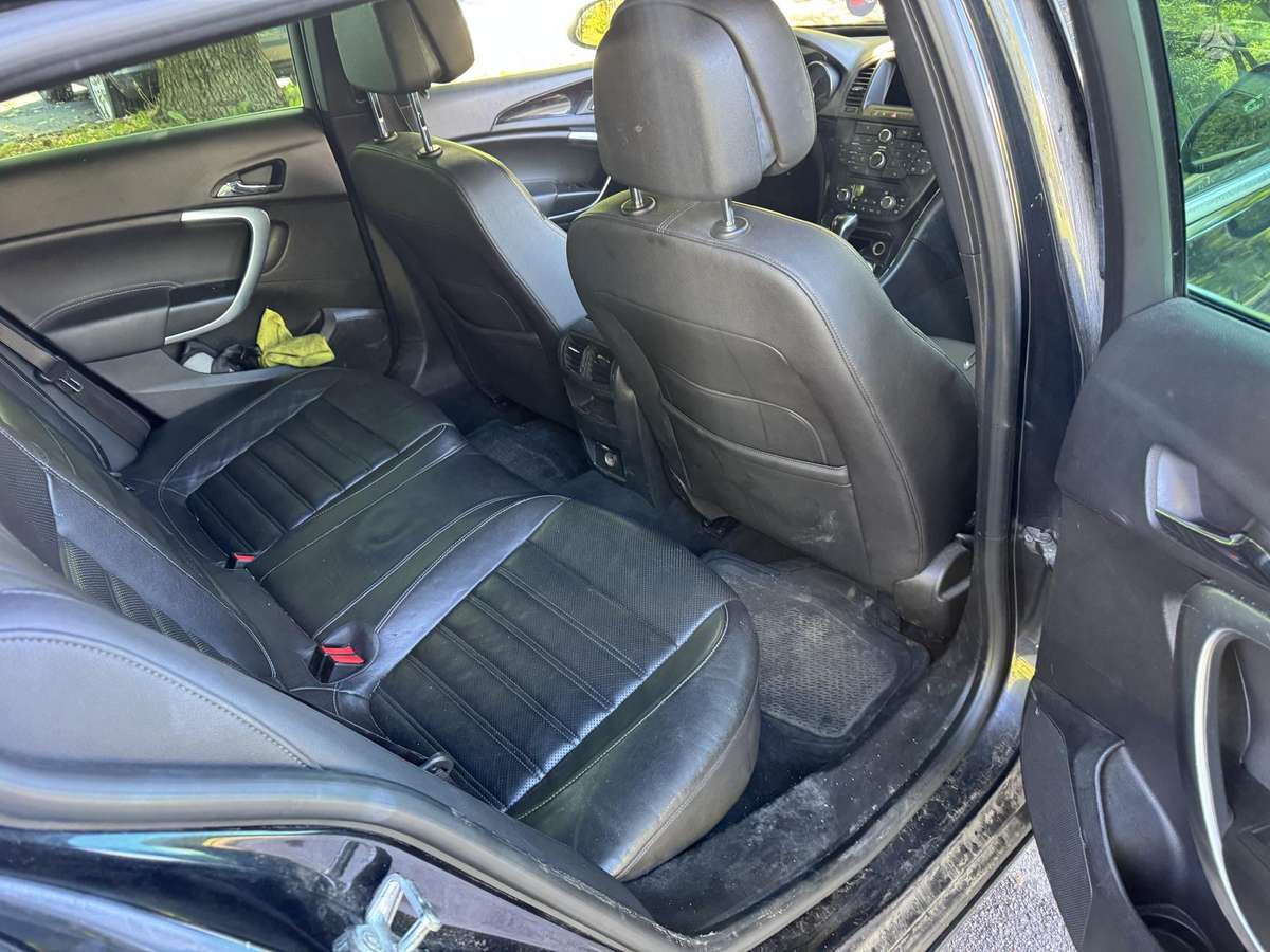 Opel Insignia 2012 — photo 13