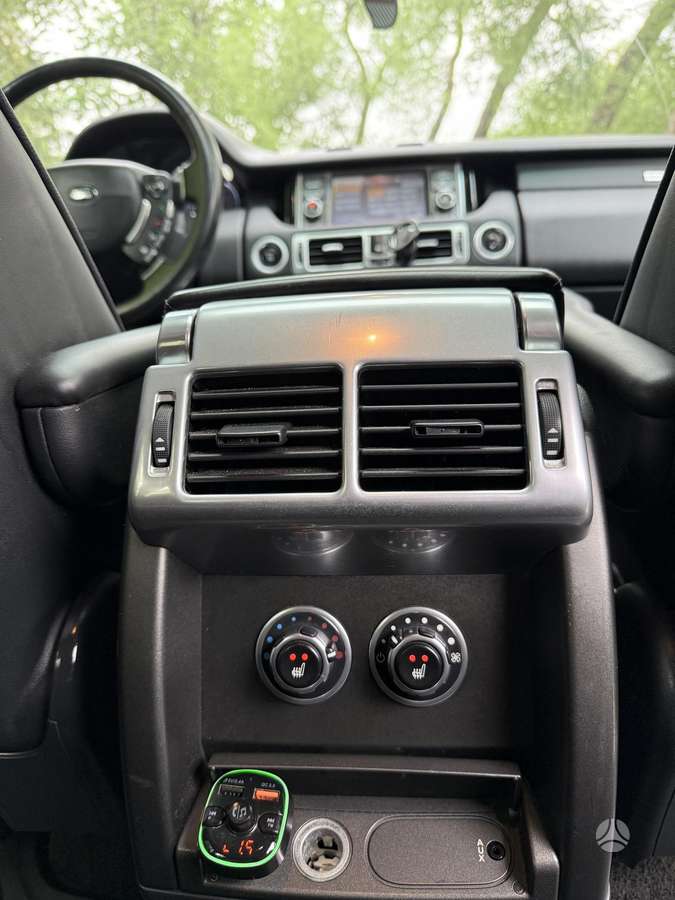Land Rover 2010 — photo 13