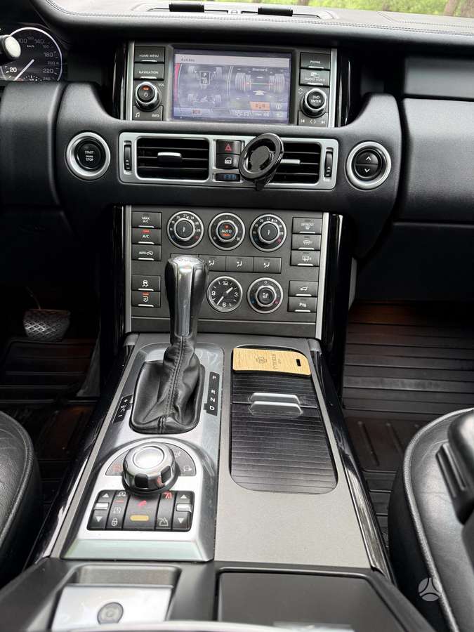 Land Rover 2010 — photo 15