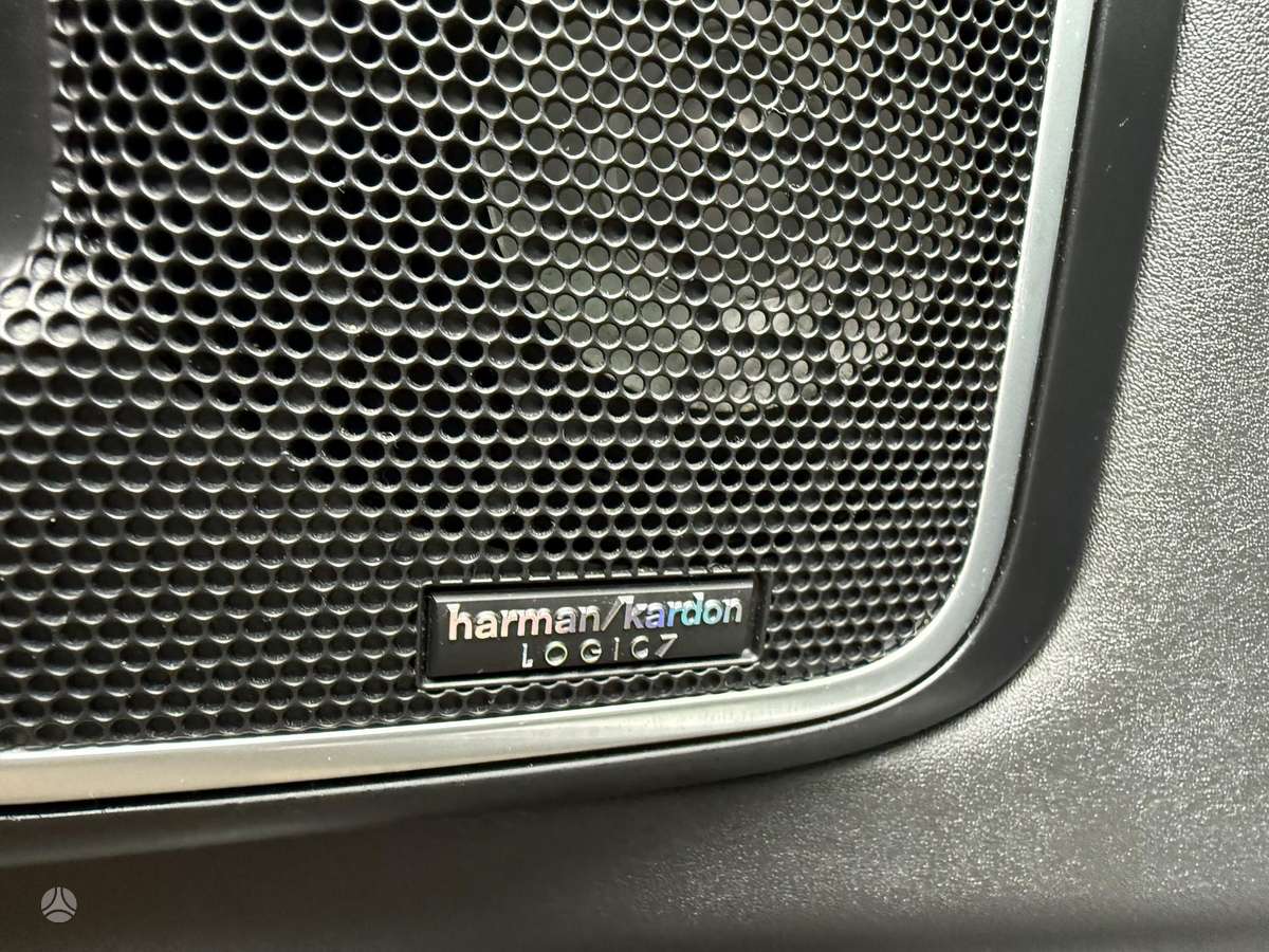 Land Rover 2010 — photo 18
