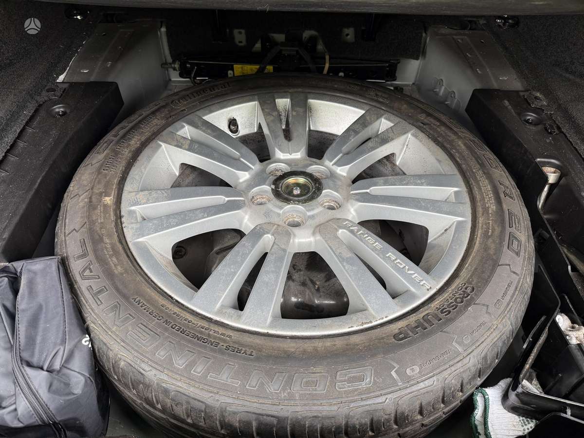 Land Rover 2010 — photo 23