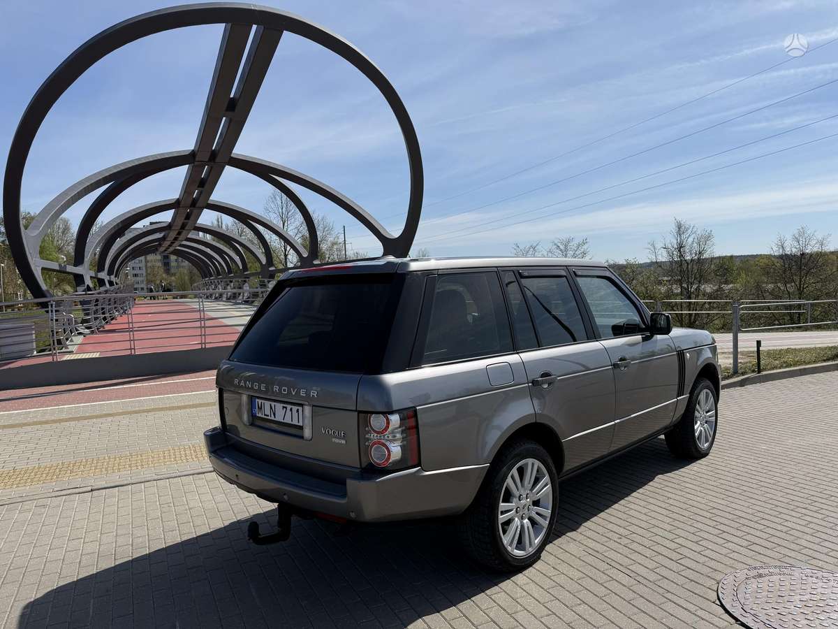 Land Rover 2010 — photo 27