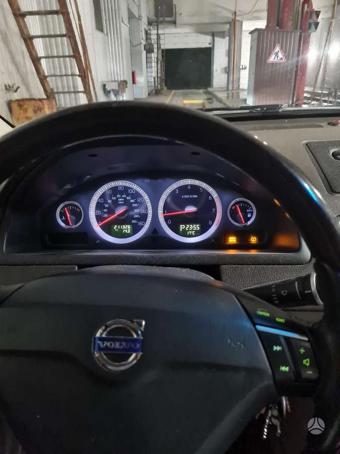 Volvo XC90 2011 — photo 6