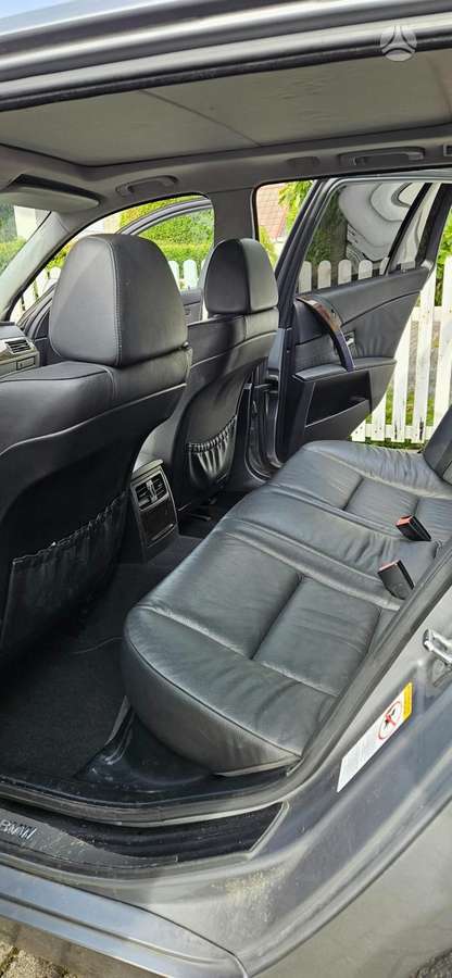 BMW 530 2004 — photo 17
