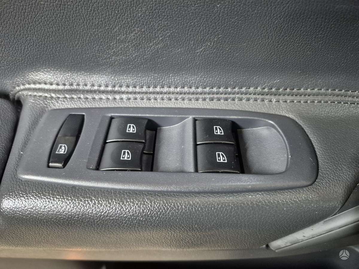 Renault Koleos 2012 — photo 27