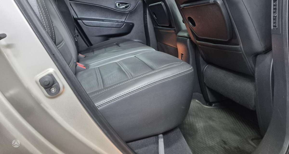 Renault Koleos 2012 — photo 28