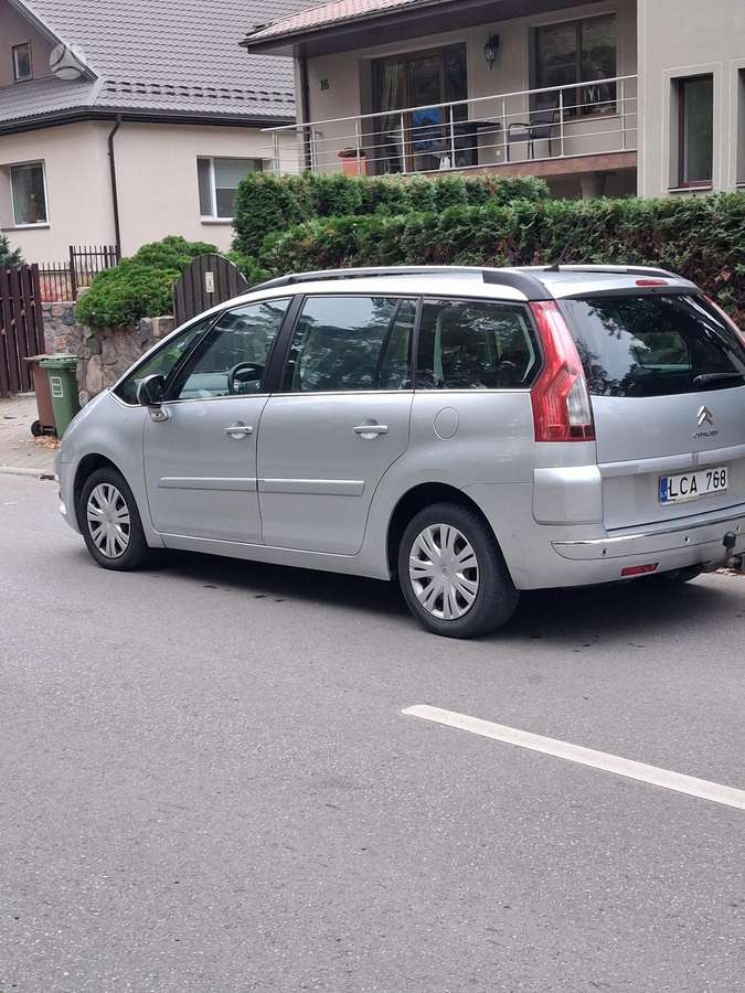 Citroen Grand 2011 — photo 5