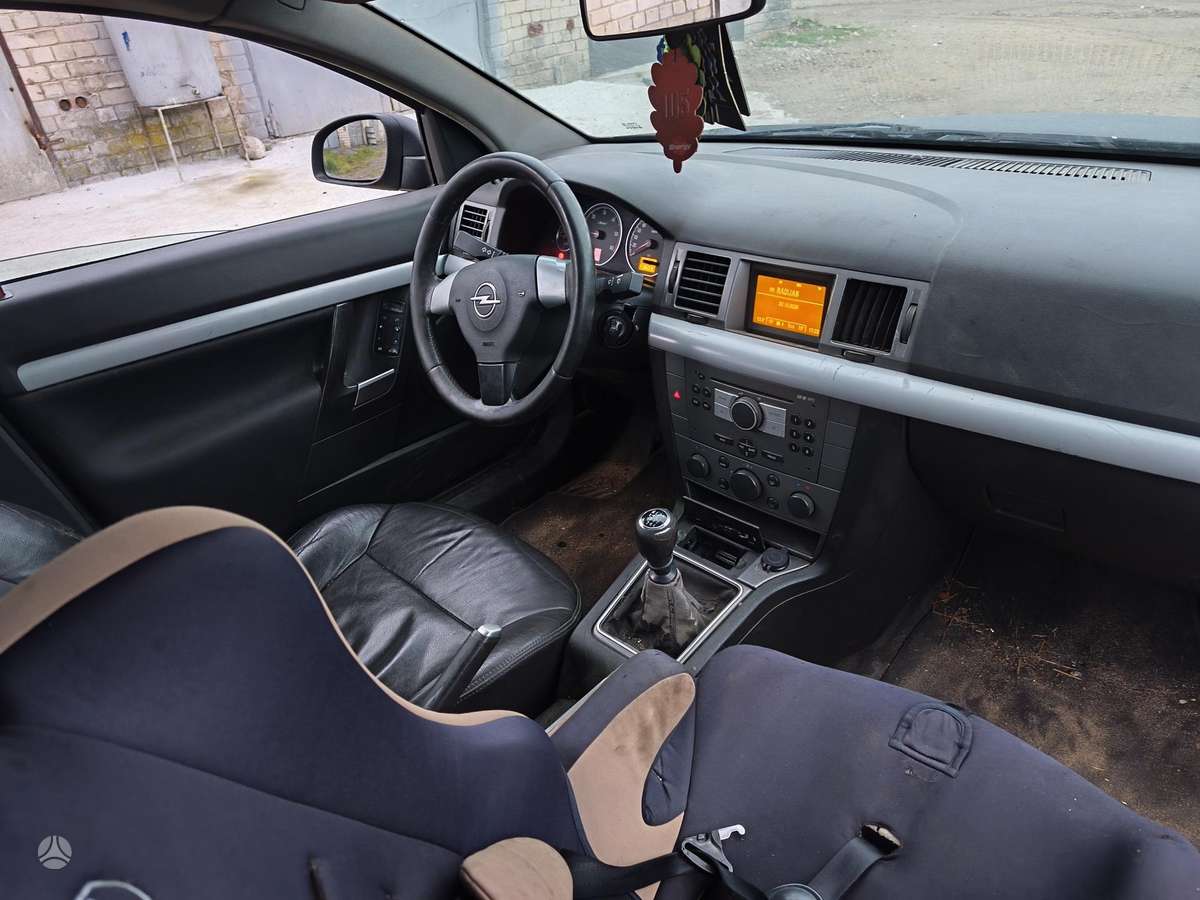 Opel Vectra 2005 — photo 5
