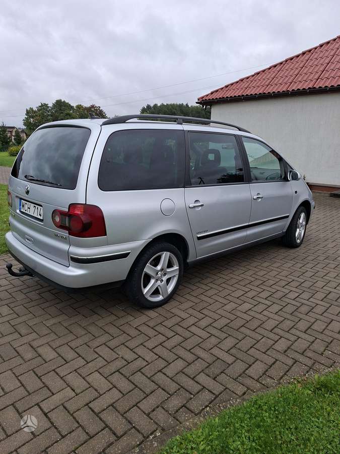 Volkswagen Sharan 2008 — двигун 1968 cm³, 140 HP (103kW)