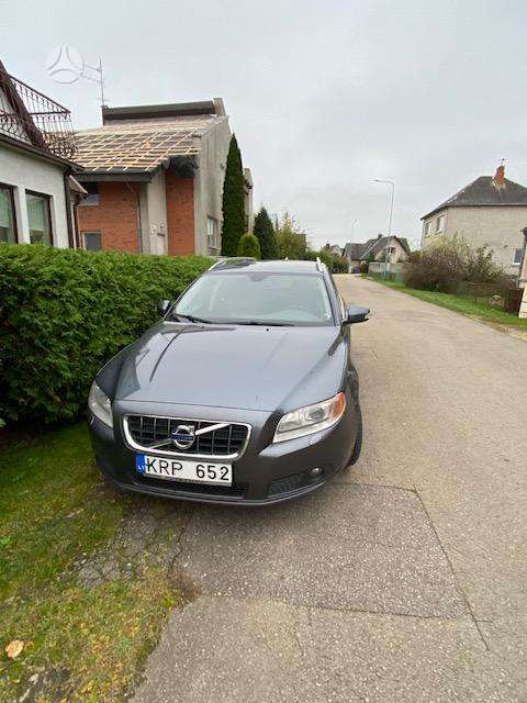 Volvo V70 2011 — салон