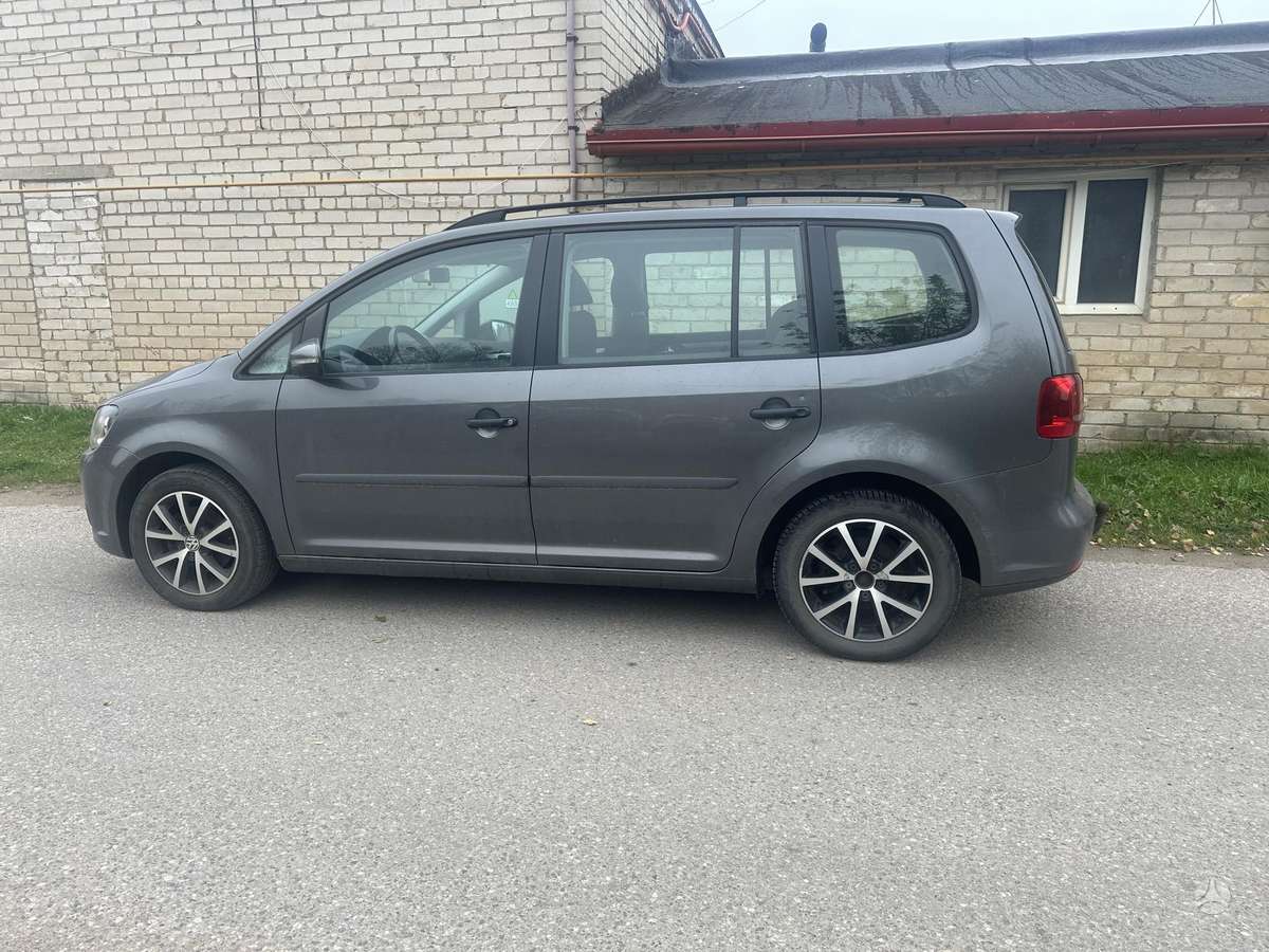 Volkswagen Touran 2012 — photo 5