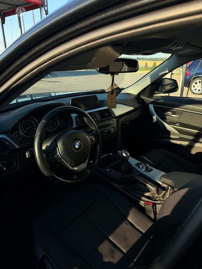BMW 316 2014 — photo 9