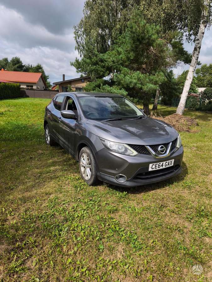 Nissan Qashqai 2014 — interior