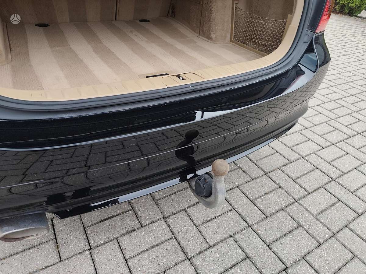 BMW 318 2011 — photo 11