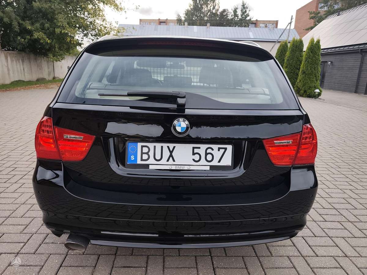 BMW 318 2011 — photo 6