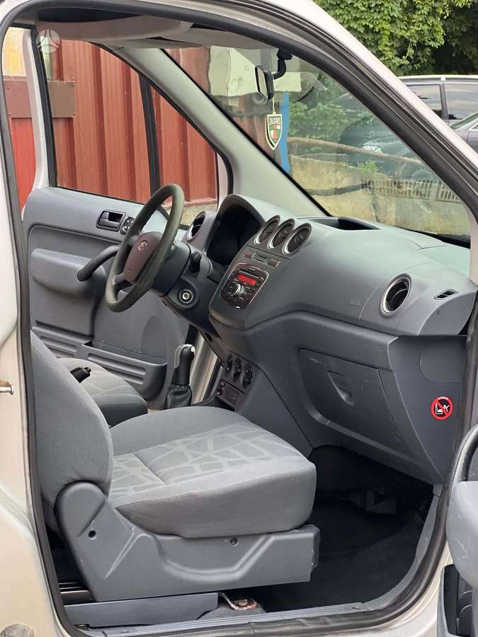 Ford Tourneo 2010 — engine 1753 cm³, 90 HP (66kW)